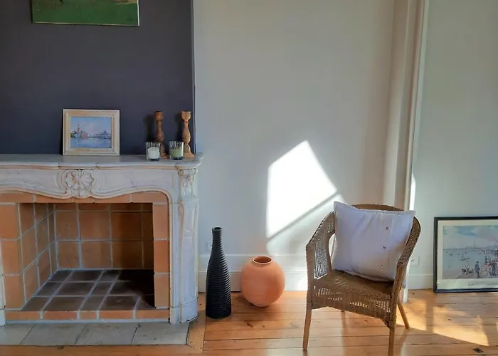 1 - Centre Triangle D'or Apartment