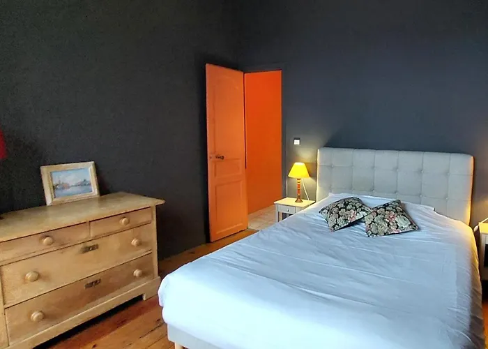 1 - Centre Triangle D'or Apartment